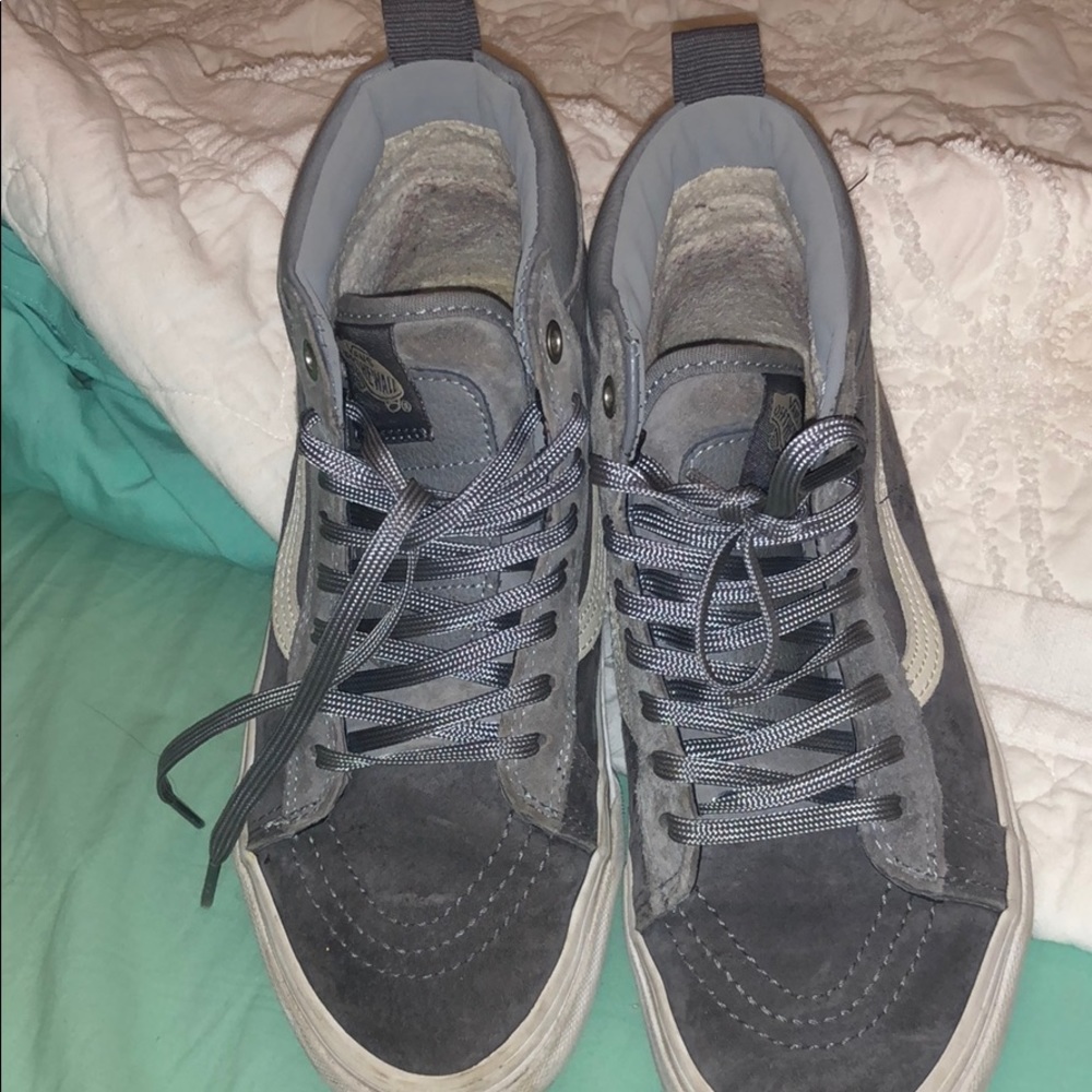 Gray suede fleece lined vans MTE